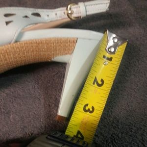 Nine West leather platform/slingback shoe